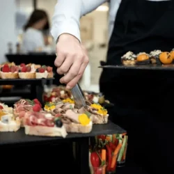 Cómo organizar un evento profesional con catering para empresas en Asturias 6 aperitivos de catering para bodas en Asturias presentación gourmet