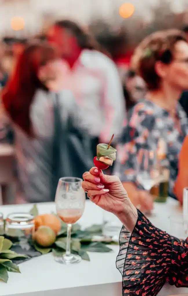 Catering para empresas en Asturias: servicio profesional para eventos corporativos 7 evento corporativo con catering para empresas en Asturias y presentación cuidada