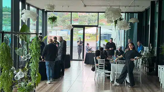 Servicio de catering en Asturias de El Buen Hacer para el equipo de producción del inicio de gira de Rodrigo Cuevas, logística técnico.